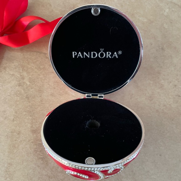 Pandora 2017 Christmas ornament-NWT - Picture 5 of 7
